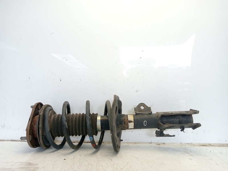 Recambio de amortiguador delantero derecho para toyota auris 1.6 16v cat referencia OEM IAM 485108Z398  
