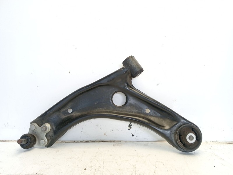 Recambio de brazo suspension inferior delantero izquierdo para toyota yaris active referencia OEM IAM 4806909140  