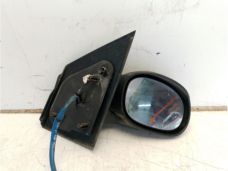 Recambio de retrovisor derecho para citroën c2 1.4 referencia OEM IAM 8149ZQ  