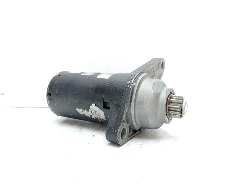 Recambio de motor arranque para volkswagen polo (9n1) conceptline referencia OEM IAM 2M911023FX 8EA737852001 82123481A