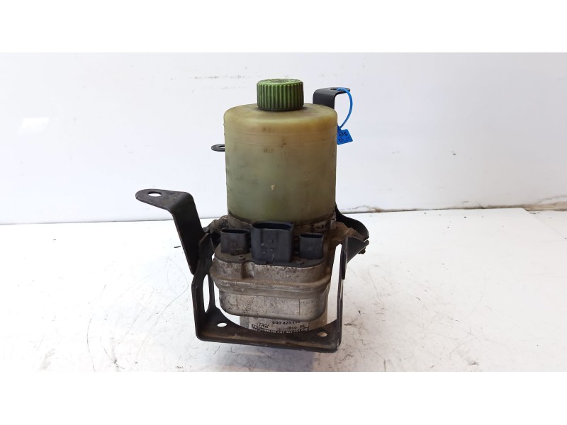 Recambio de bomba servodireccion para volkswagen polo (9n1) conceptline referencia OEM IAM 6R0423156C  6Q0423156M