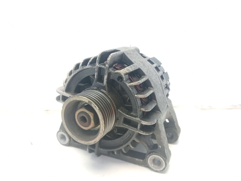 Recambio de alternador para peugeot 206 berlina referencia OEM IAM 5705EW CL7 