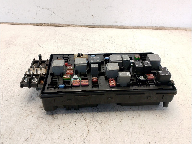 Recambio de caja reles / fusibles para chevrolet orlando (j309) 2.0 d referencia OEM IAM 9698204004  