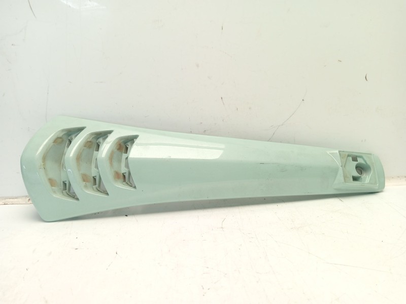 Recambio de moldura para piaggio (vespa) vespa 125ie 3v primavera referencia OEM IAM 1B005209  