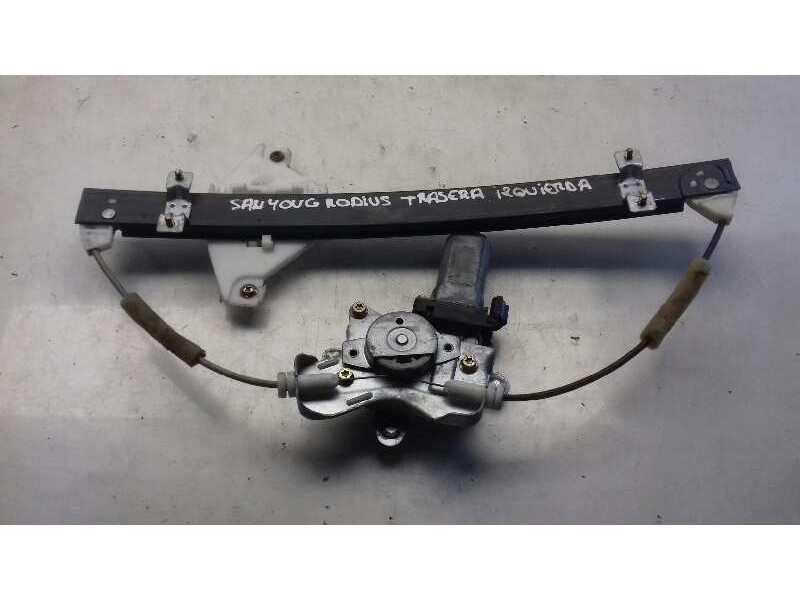 Recambio de elevalunas trasero izquierdo para ssangyong rodius xdi limited awd referencia OEM IAM 7334011000  