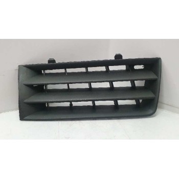REJILLA PARAGOLPES IZQUIERDA 8200258000 