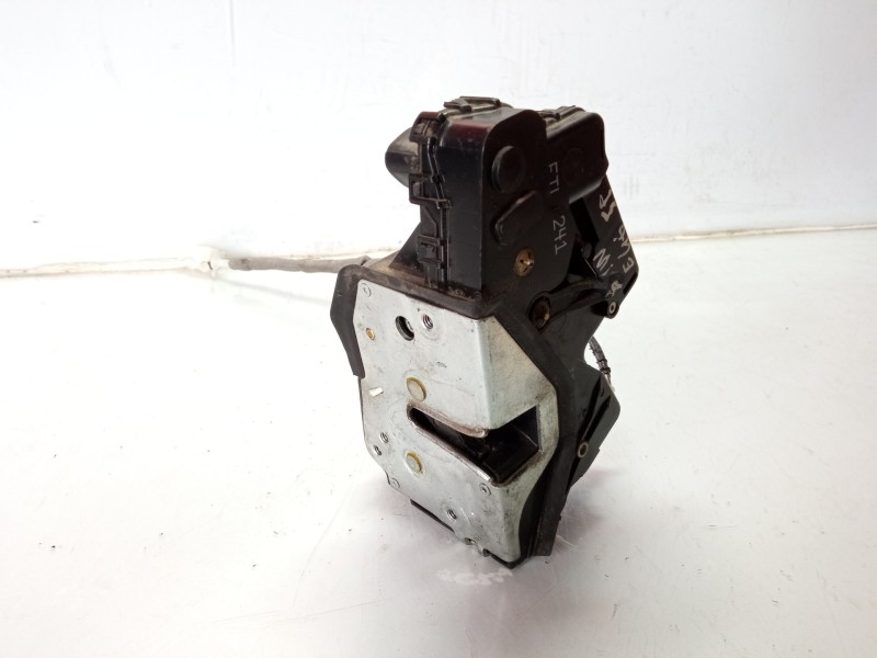 Recambio de cerradura puerta trasera izquierda para bmw serie 3 berlina (e46) 320i referencia OEM IAM HTL033  