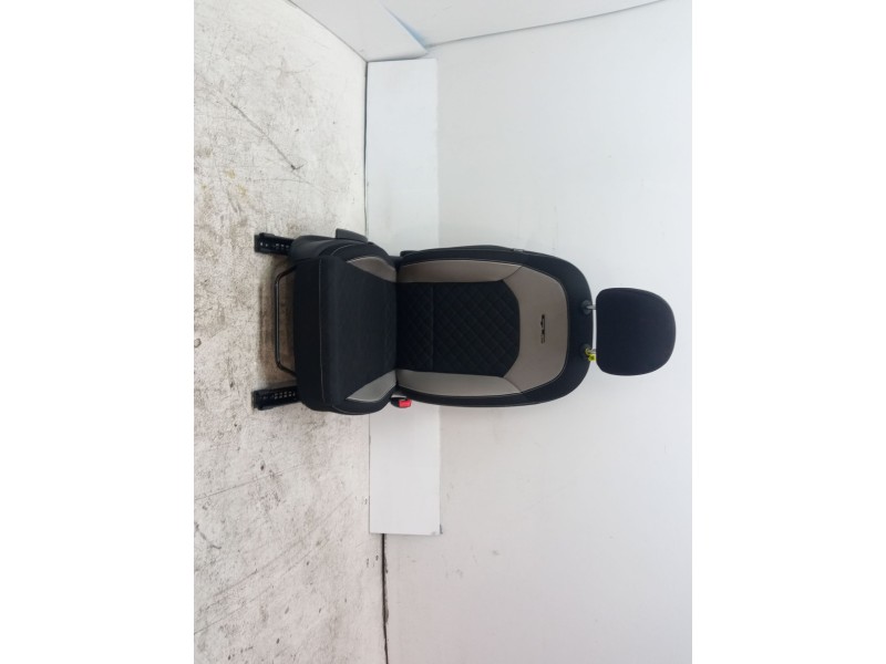 Recambio de asiento delantero derecho para kia ceed sportswagon referencia OEM IAM 88600J7040  