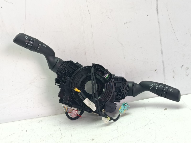 Recambio de mando multifuncion para toyota yaris (_p21_, _pa1_, _ph1_) 1.5 hybrid (mxph10) referencia OEM IAM 8431902010  