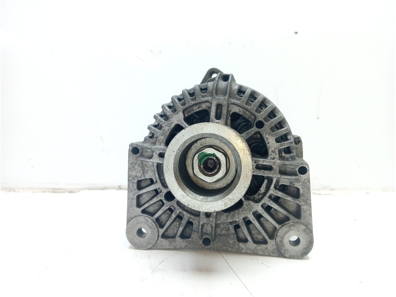 Recambio de alternador para renault megane ii berlina 5p dynamique referencia OEM IAM 8200667618 TG11C011 