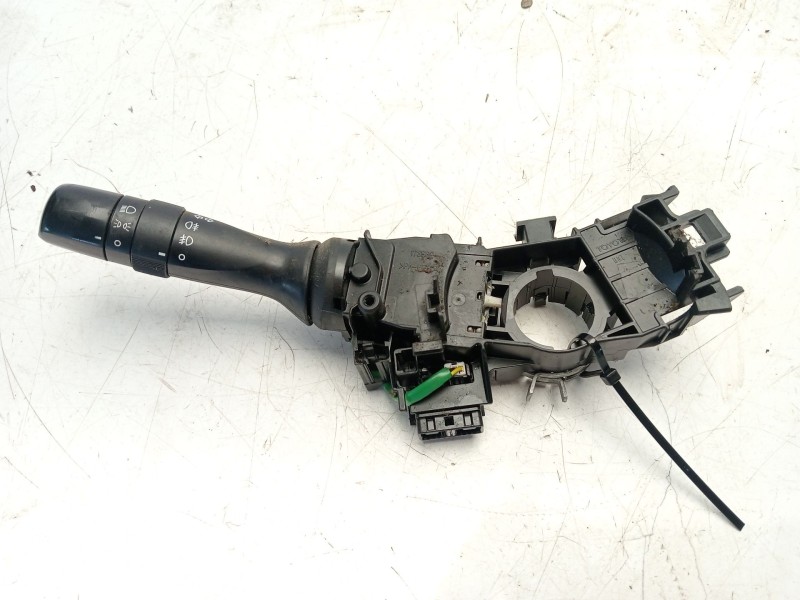 Recambio de mando luces para toyota yaris 1.5 16v cat referencia OEM IAM 841400DD300  