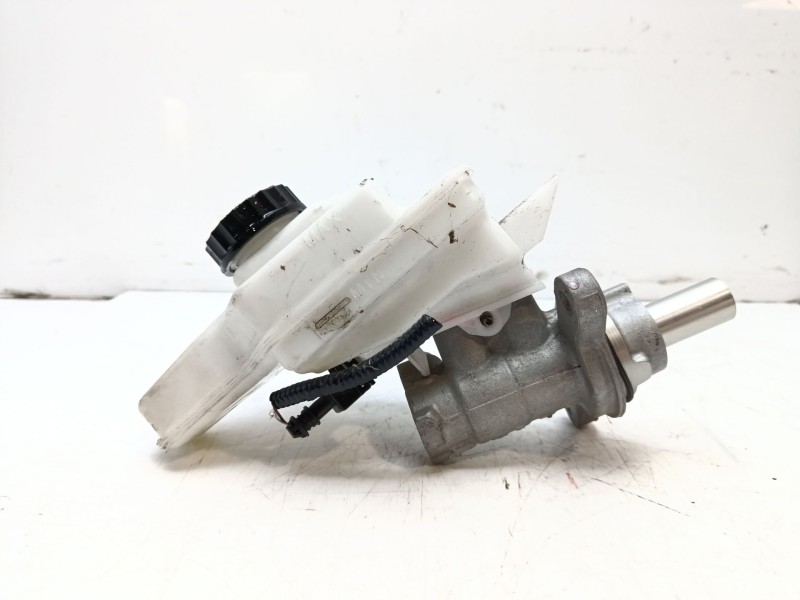 Recambio de bomba freno para toyota yaris active referencia OEM IAM 47201K9005  