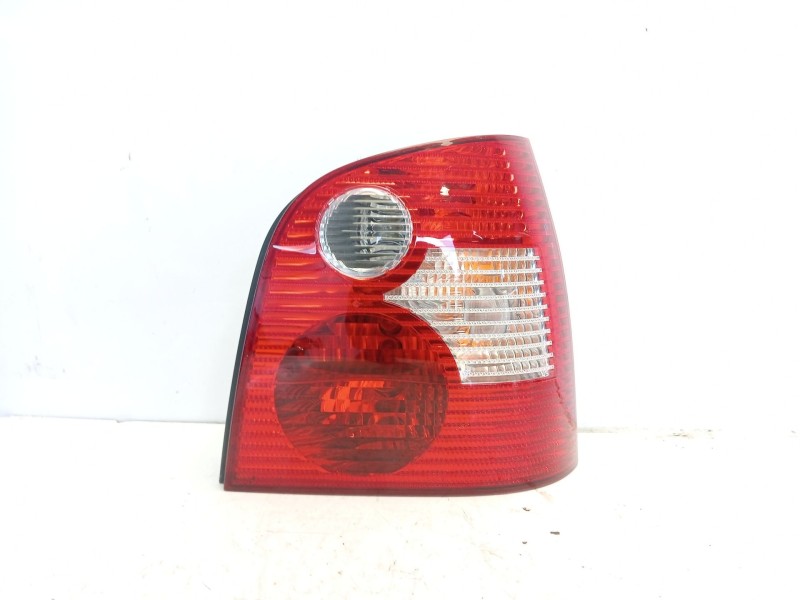 Recambio de piloto trasero derecho para volkswagen polo (9n1) gt referencia OEM IAM 6Q6945096G  