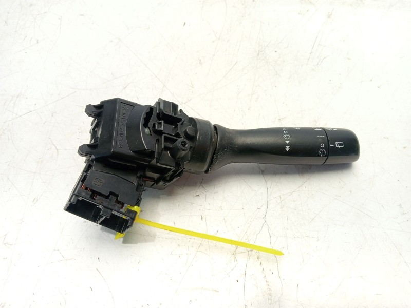 Recambio de mando limpia para toyota yaris 1.5 16v cat referencia OEM IAM 846520D180  