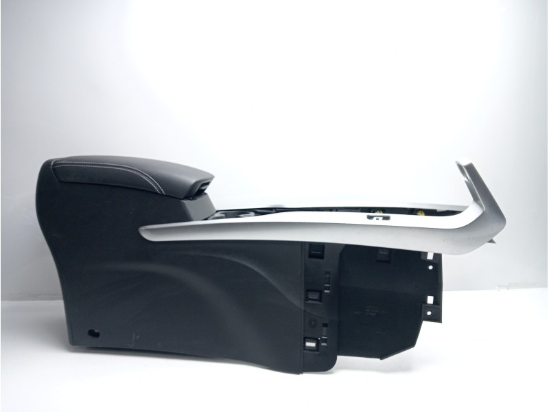 Recambio de apoyabrazos central para renault kadjar bose edition referencia OEM IAM 969108008R  