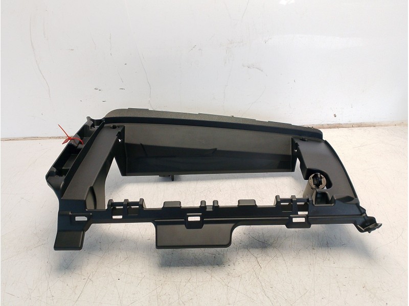 Recambio de moldura para toyota yaris (_p21_, _pa1_, _ph1_) 1.5 hybrid (mxph10) referencia OEM IAM 554330D420  