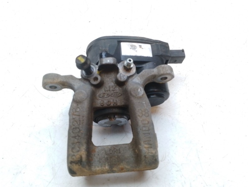 Recambio de pinza freno trasera derecha para hyundai tucson kosmo bluedrive 2wd referencia OEM IAM 58311D7B70  