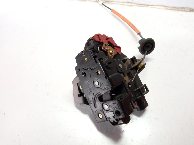Recambio de cerradura puerta trasera izquierda para audi a4 berlina (8e) 1.9 tdi (96kw) referencia OEM IAM 4B0839015D  