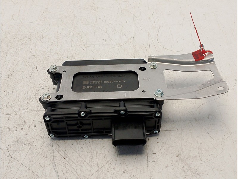 Recambio de modulo confort para toyota yaris (_p21_, _pa1_, _ph1_) 1.5 hybrid (mxph10) referencia OEM IAM 89680K0010  