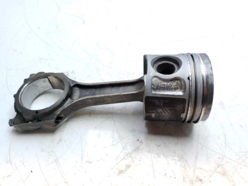 Recambio de piston para ford transit caja cerrada ´06 2.2 tdci cat referencia OEM IAM H268X  