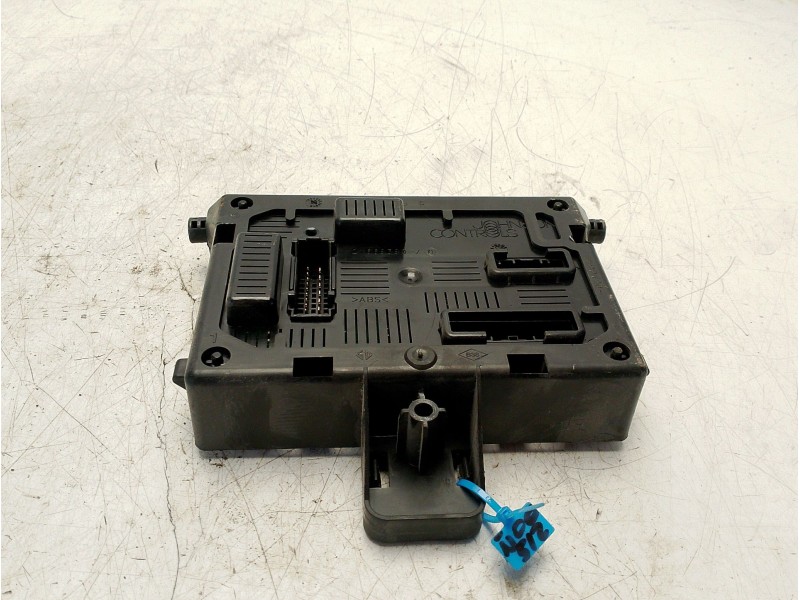 Recambio de modulo electronico para renault clio iii exception referencia OEM IAM 8200383473  
