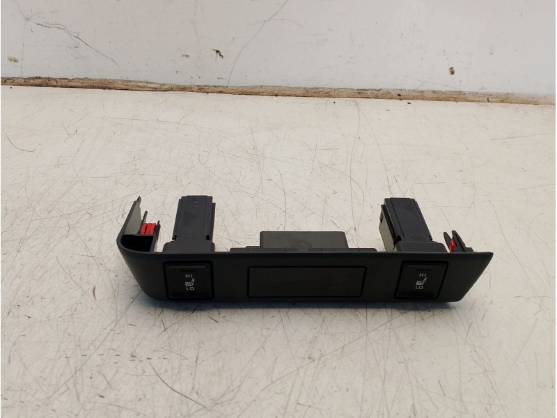 Recambio de moldura para toyota yaris (_p21_, _pa1_, _ph1_) 1.5 hybrid (mxph10) referencia OEM IAM 554070D030  