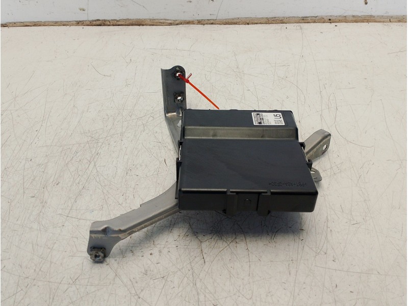 Recambio de modulo electronico para toyota yaris (_p21_, _pa1_, _ph1_) 1.5 hybrid (mxph10) referencia OEM IAM 899810D250  
