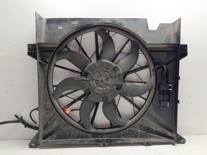 Recambio de electroventilador para volvo xc90 d5 referencia OEM IAM 31368075  