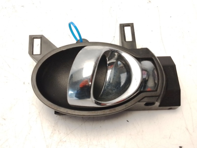 Recambio de maneta interior delantera izquierda para nissan juke (f15) 1.6 referencia OEM IAM 80671BA61A  