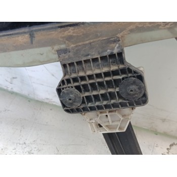 ELEVALUNAS TRASERO DERECHO 8E0839462C 