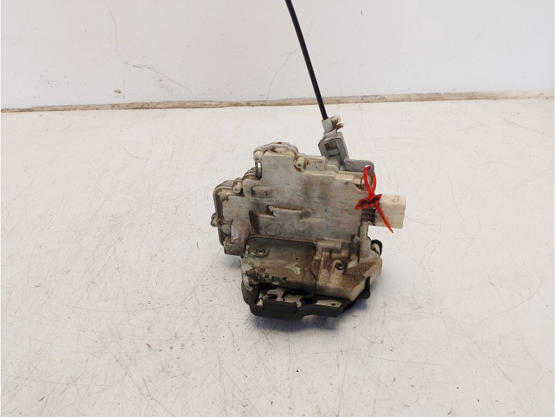 Recambio de cerradura puerta delantera derecha para audi a4 b7 (8ec) 2.0 tdi 16v referencia OEM IAM 8E1837016AA  
