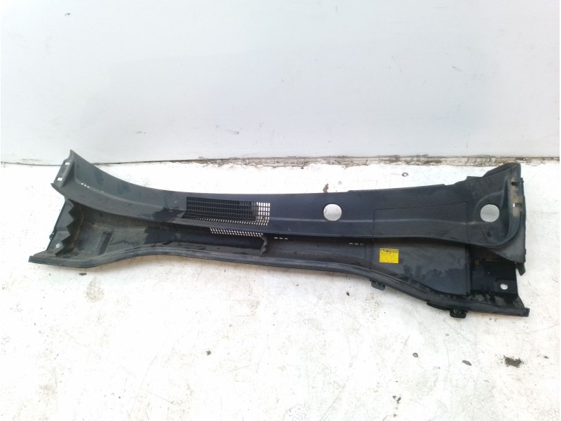 Recambio de torpedo para toyota c-hr referencia OEM IAM 55708F4010  