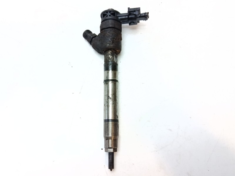 Recambio de inyector para hyundai i40 tecno blue referencia OEM IAM 338002A800  0445110589