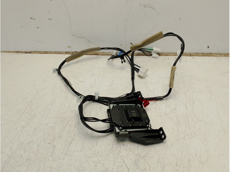 Recambio de modulo electronico para toyota yaris (_p21_, _pa1_, _ph1_) 1.5 hybrid (mxph10) referencia OEM IAM 86862K0010  