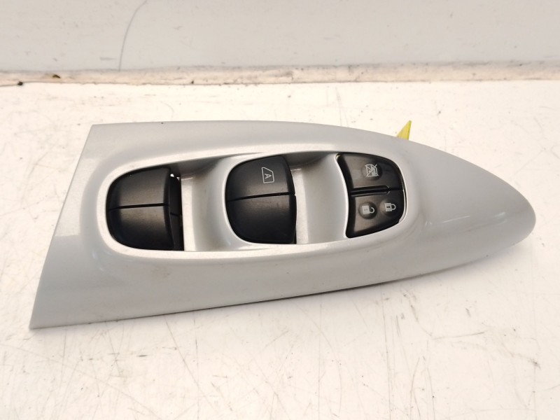 Recambio de mando elevalunas delantero izquierdo para nissan juke (f15) 1.6 referencia OEM IAM 254011KA5E  