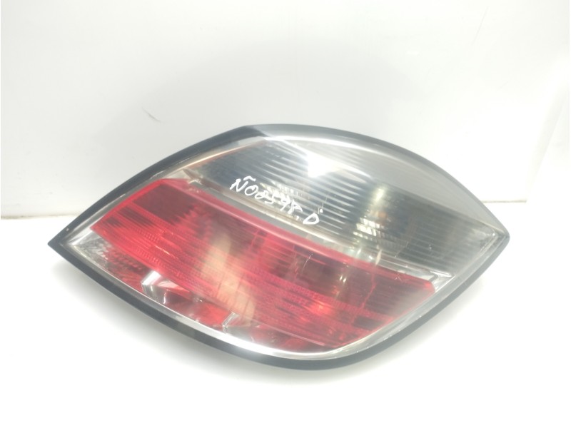 Recambio de piloto trasero derecho para opel astra h ber. 1.7 16v cdti referencia OEM IAM 13222325  