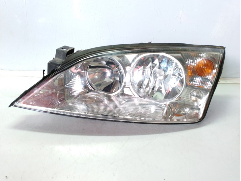 Recambio de faro izquierdo para ford mondeo berlina (ge) referencia OEM IAM 0301174203  