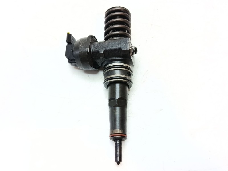 Recambio de inyector para seat ibiza (6l1) cool referencia OEM IAM 038130073AJ  038130073AG