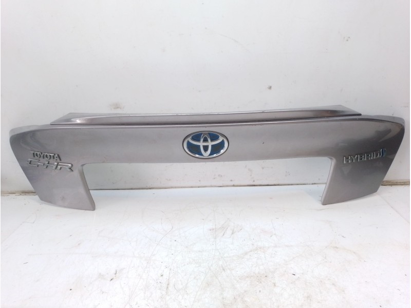 Recambio de molduras traseras para toyota c-hr referencia OEM IAM 76811F4901  76811F4010