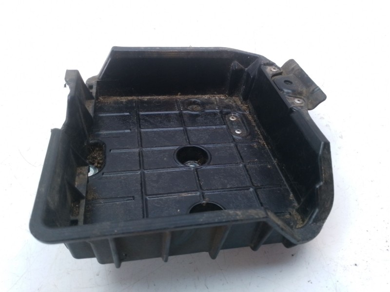 Recambio de molduras delanteras para toyota c-hr referencia OEM IAM 7440447030  