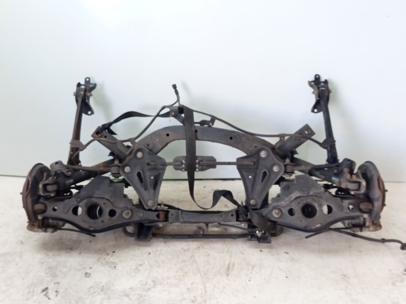 Recambio de puente trasero para lexus nx 300h 2wd referencia OEM IAM 5120648060 42421E 42422A
