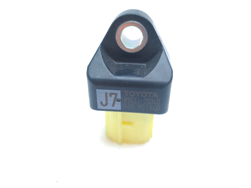 Recambio de sensor para toyota rav 4 referencia OEM IAM 8983128040  