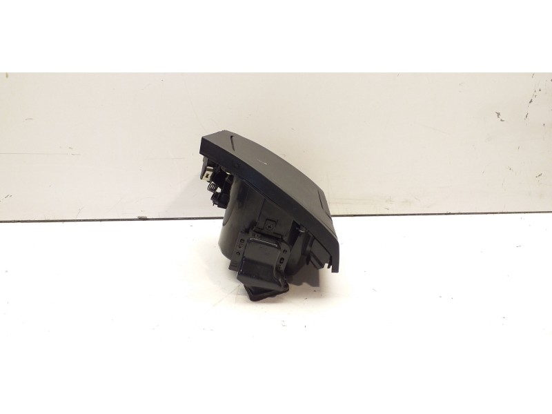 Recambio de moldura para nissan x-trail (t31) le referencia OEM IAM 68430JG00A  