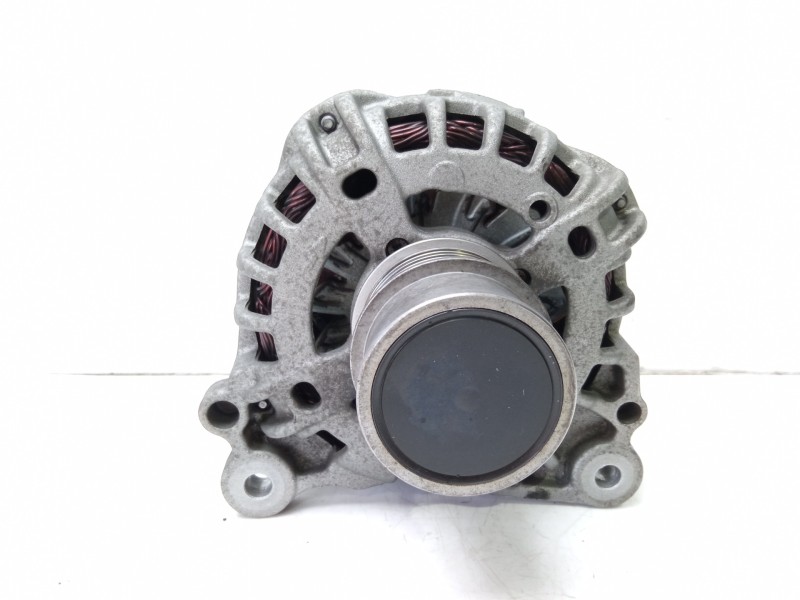 Recambio de alternador para volkswagen polo (6c1) advance bluemotion referencia OEM IAM 04E903015A  