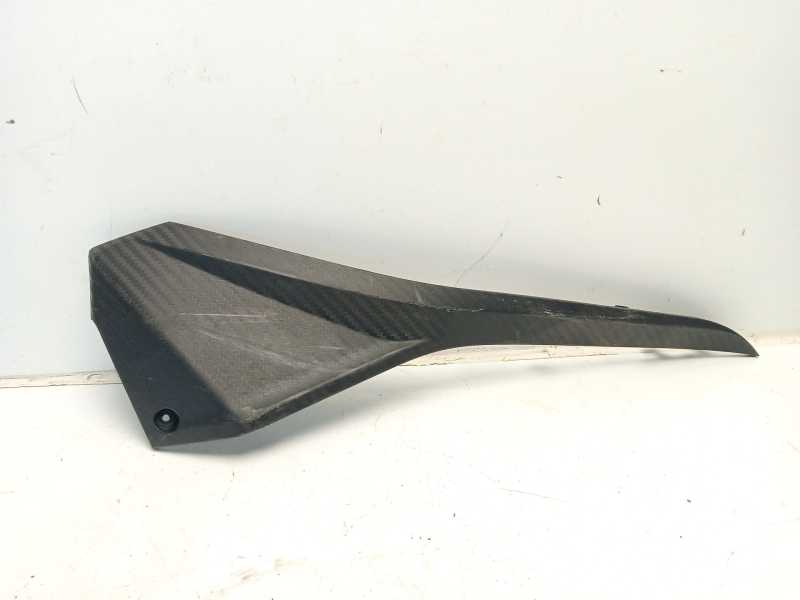 Recambio de moldura para sym jet 14 200 referencia OEM IAM 83520X8A0000  