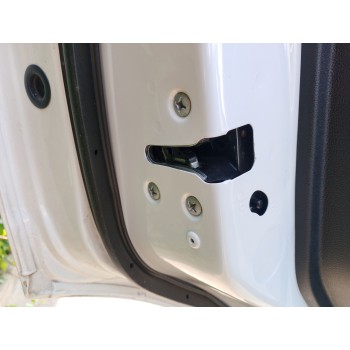 CERRADURA PUERTA TRASERA IZQUIERDA 825004EA2A 
