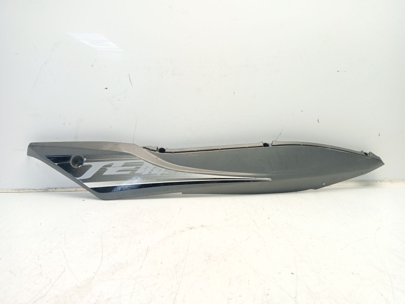 Recambio de moldura para sym jet 14 200 referencia OEM IAM 83530X8A0000  