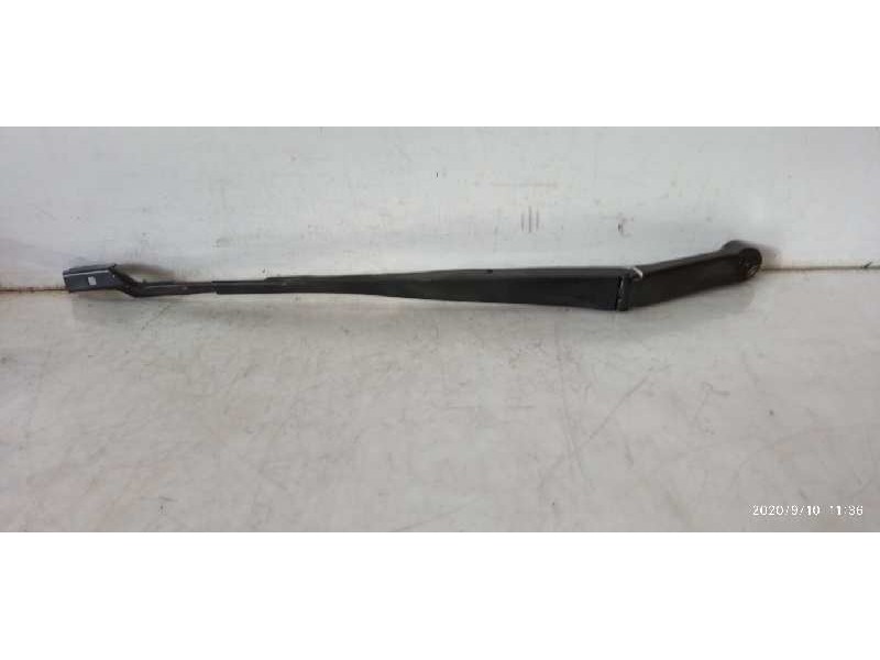 Recambio de brazo limpia delantero derecho para toyota c-hr referencia OEM IAM 85211F4011  
