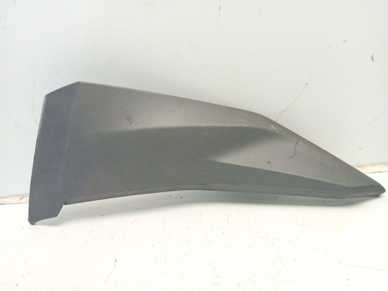Recambio de moldura para sym jet 14 200 referencia OEM IAM 81143X8A0000  
