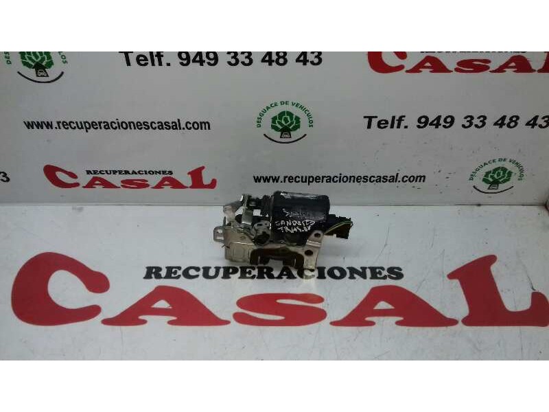 Recambio de cerradura puerta trasera izquierda para dacia sandero laureate referencia OEM IAM 8200735245  